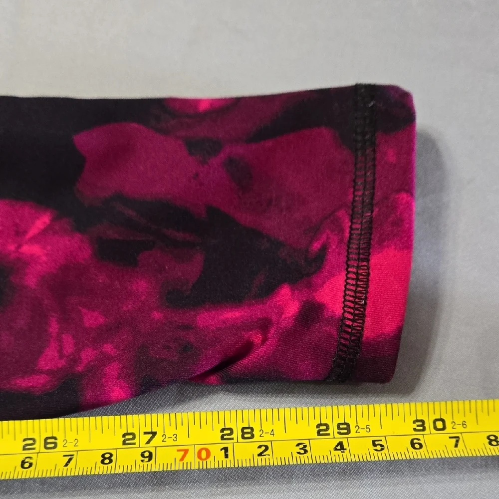 Old Navy Sz S/P  Dark Pink and Black Leggings - Picture 5 of 6